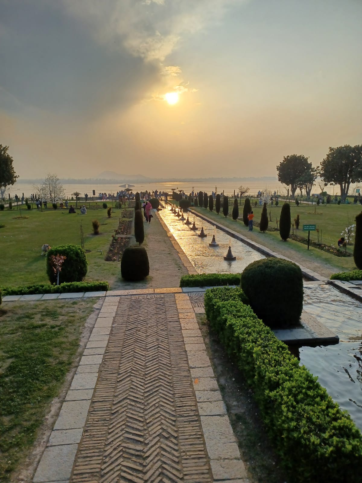 Rare facts every tourist should know before visiting Kashmir